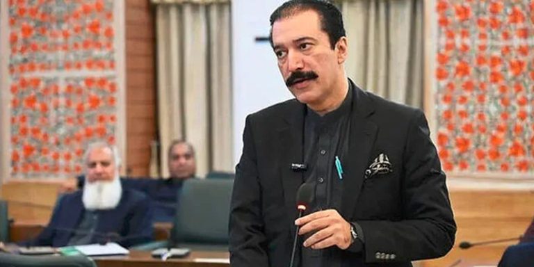 آزاد ڪشمير جي نئين چونڊيل وزيراعظم جي حلف برداري تقريب اڄ ٿيندي.