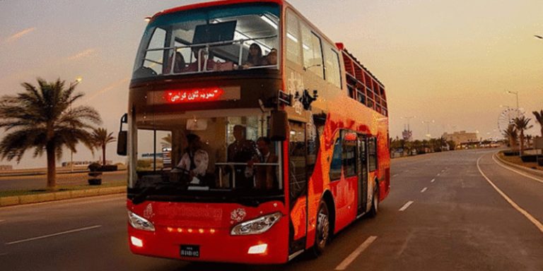 ڪراچي ۾ ايندڙ هفتي کان ڊبل ڊيڪر بسون ۽ نيون اي وي بسون هلايون وينديون